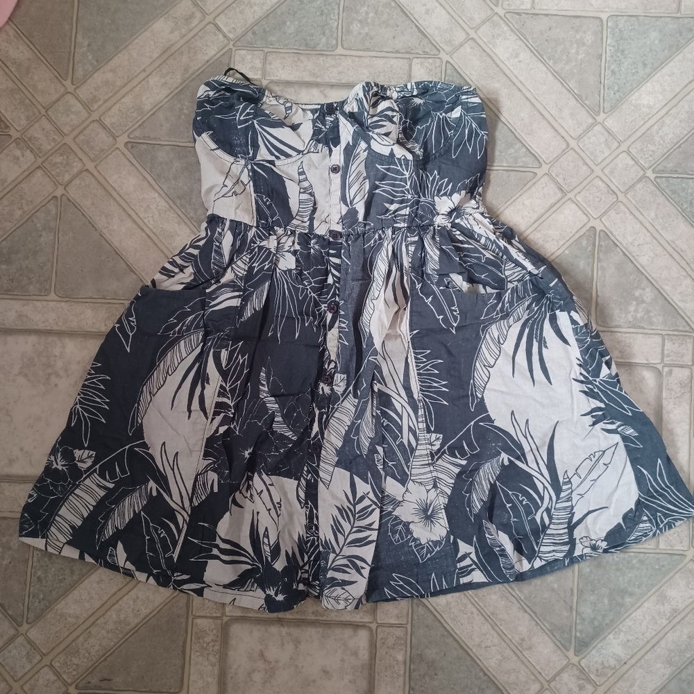 Billabong strapless summer dress with pockets